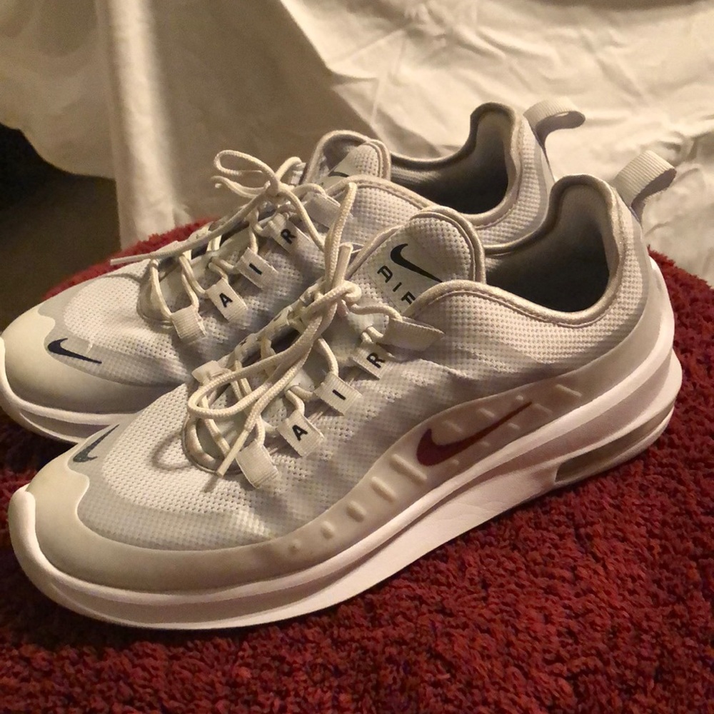 Nike Air Max Axis AA2168 003 Pure Platium/Red Crush New Women's Size 9.5.